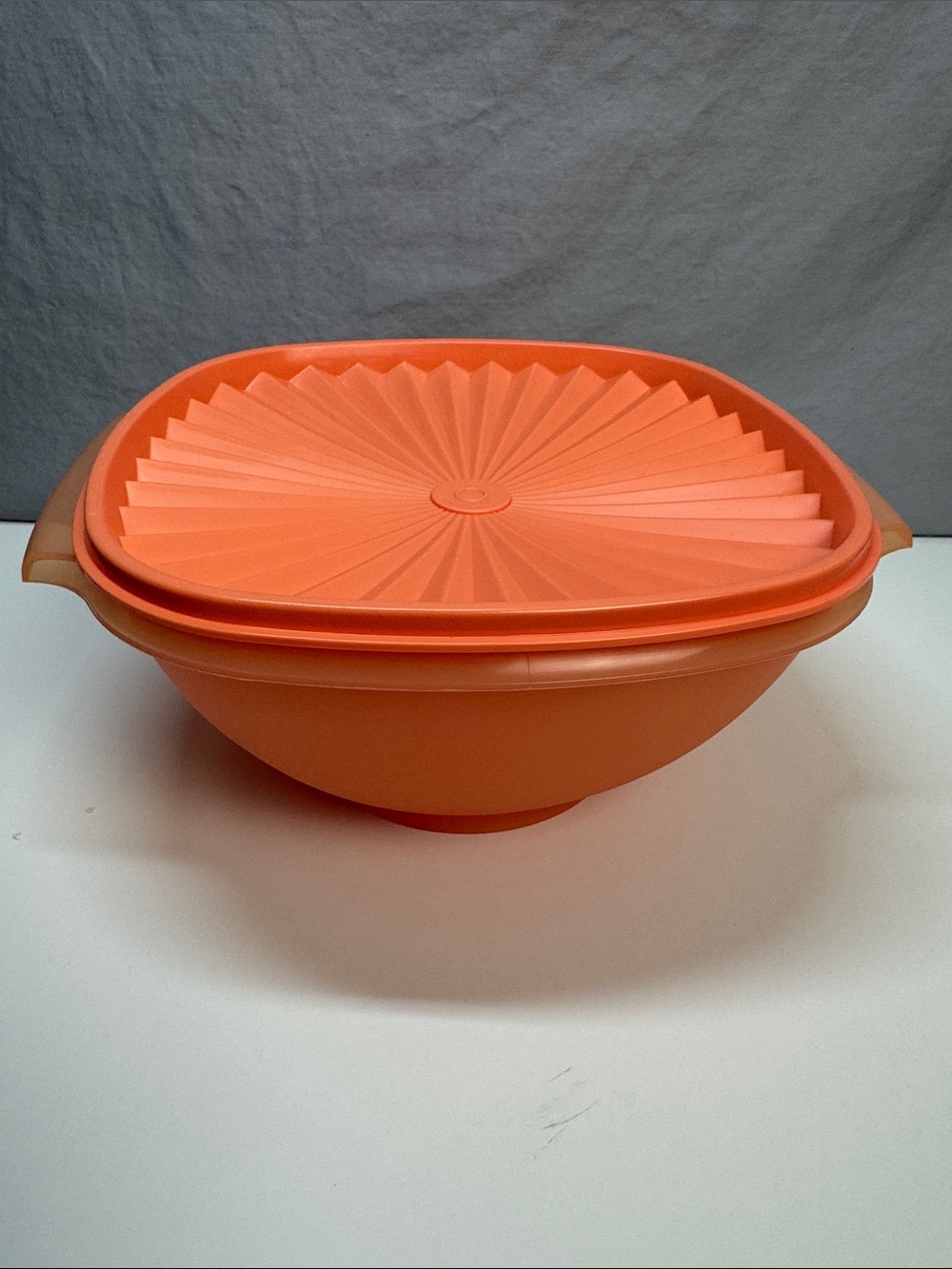 Tupperware Servalier Bowl Vintage Collection Orange 11.75 Cup